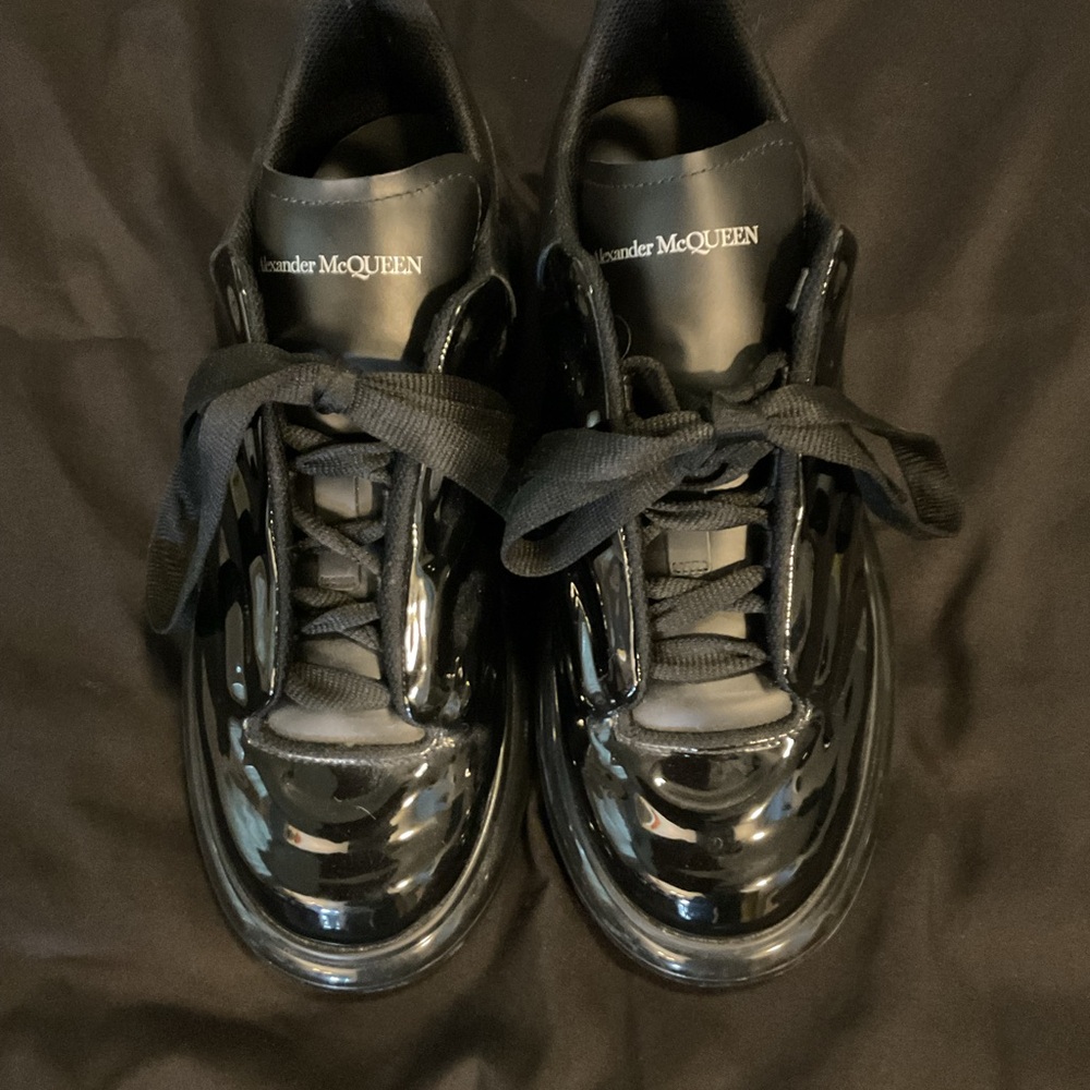 Alexander McQueen Gloss Lux